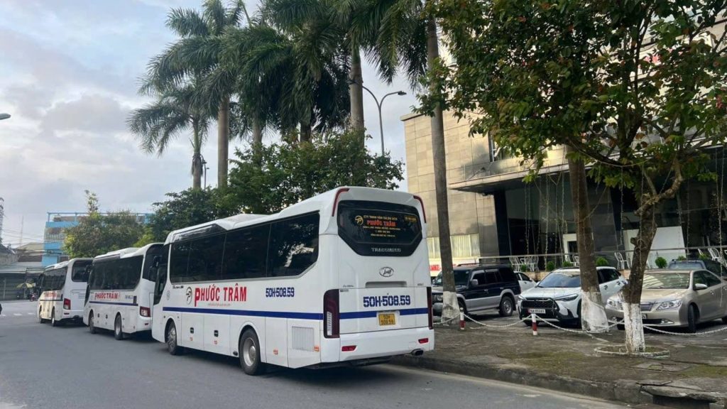 17 Dịch vụ thuê xe du lịch Quảng Ngãi của dịch vụ vận tải Phước Trâm: Đảm bảo an toàn, tiện lợi