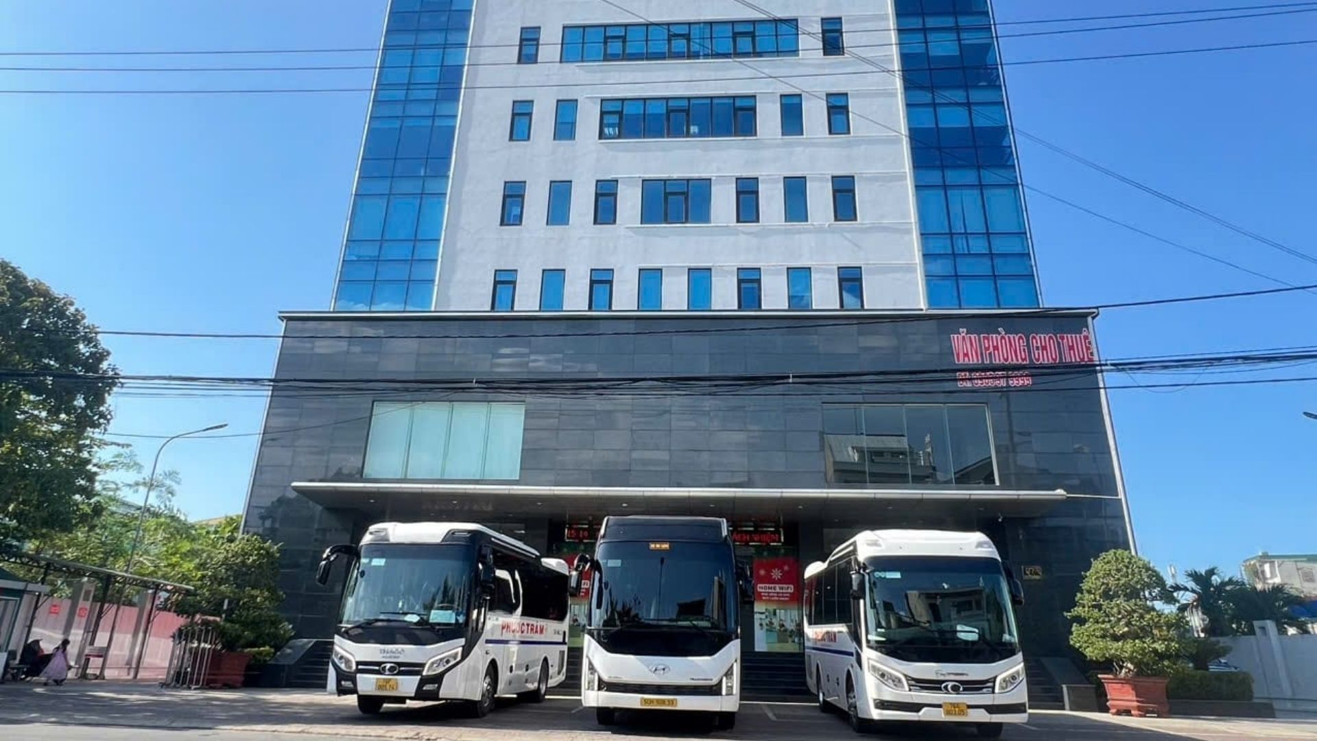 Dịch vụ thuê xe du lịch Quảng Ngãi theo tour hoặc theo hợp đồng tại Công ty TNHH vận tải du lịch Phước Trâm 3 Cho thuê xe du lịch Quảng Ngãi của dịch vụ vận tải Phước Trâm