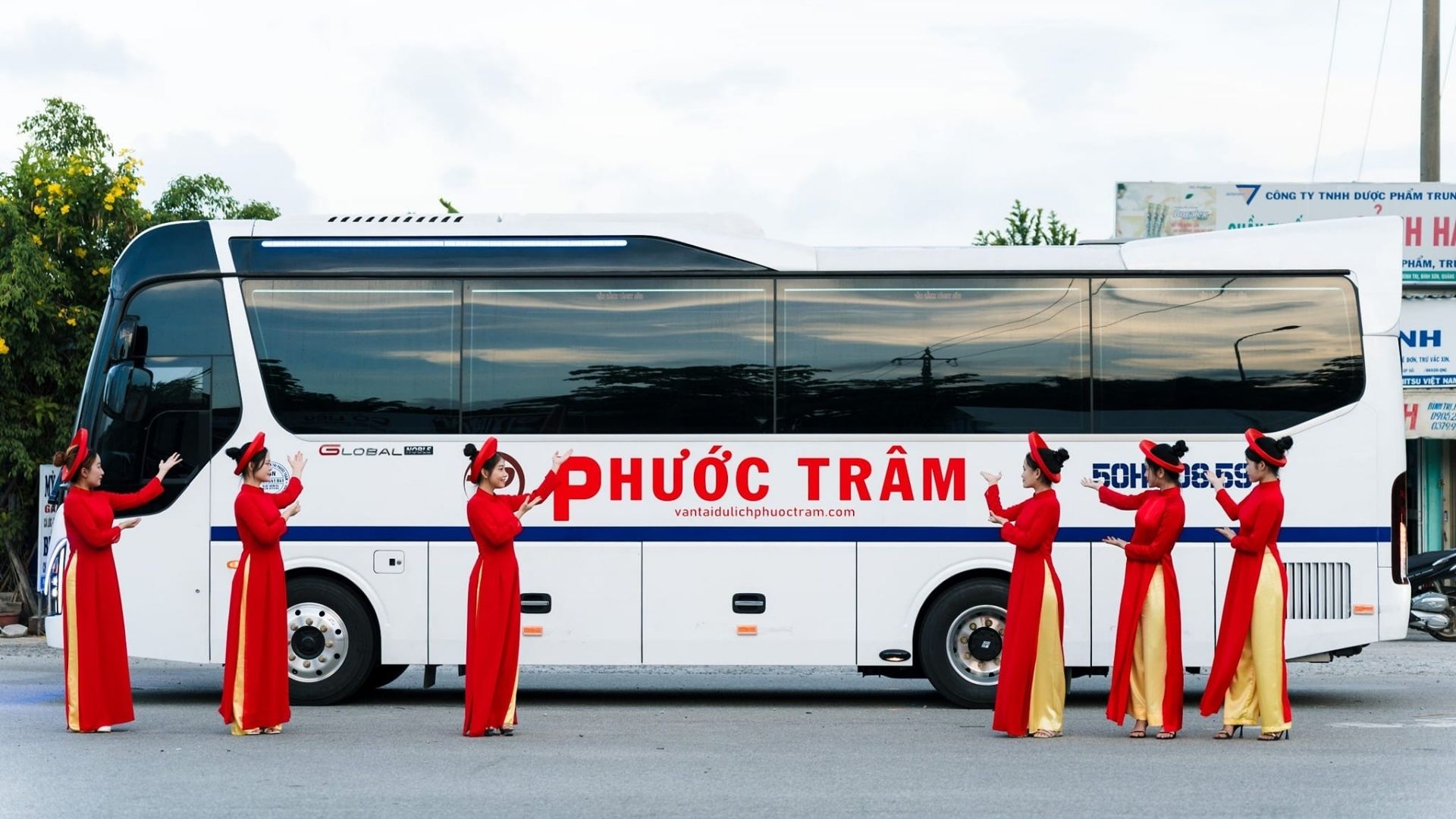 Kinh nghiệm thuê xe du lịch Quảng Ngãi – 1 số Những điều cần biết 3 Vận tải du lịch Phước Trâm - Cho thuê xe du lịch Quảng Ngãi