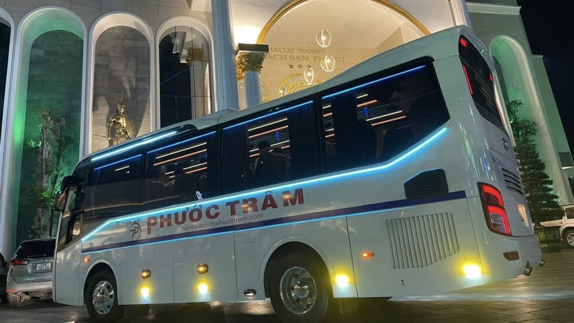 Dịch vụ cho thuê xe du lịch Quảng Ngãi - Gia Lai Tại Công Ty TNHH Vận Tải Du Lịch Phước Trâm 3 Cho thuê xe du lịch Quảng Ngãi của dịch vụ vận tải Phước Trâm