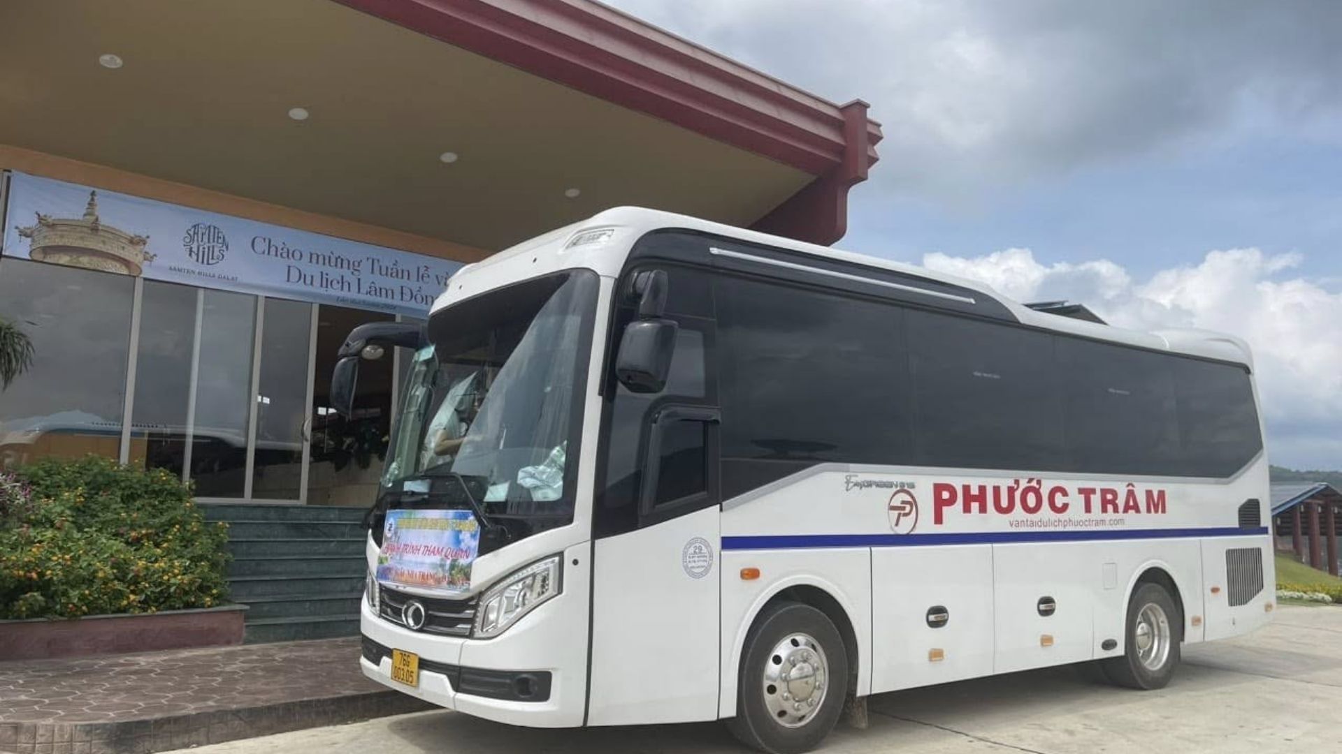 Dịch Vụ cho thuê xe du lịch Quảng Ngãi tự lái hoặc có tài xế đi cùng tại công ty TNHH Vận Tải Du Lịch Phước Trâm 3 Thuê xe du lịch Quảng Ngãi của Vận tải Phước Trâm