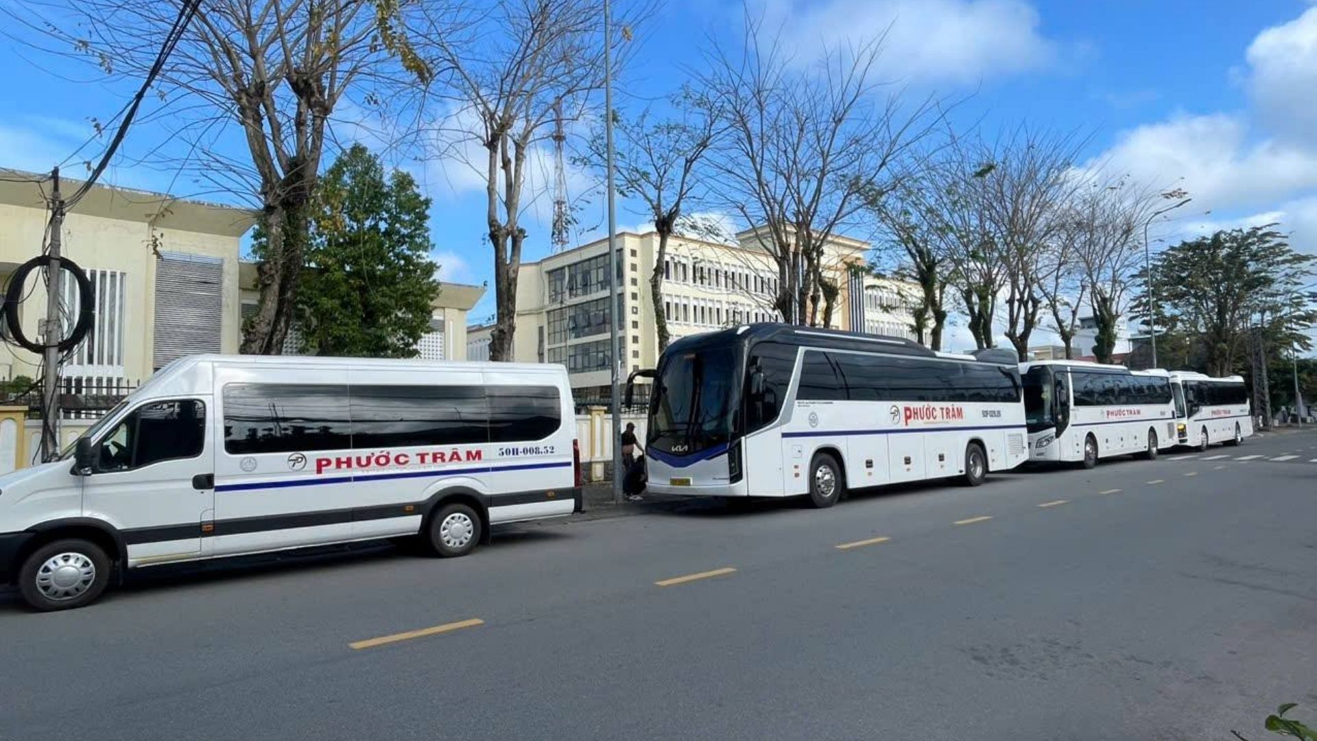 Dịch vụ thuê xe du lịch Quảng Ngãi tại vận tải du lịch Phước Trâm: Tận hưởng mọi khoảnh khắc du lịch 3 Vận tải du lịch Phước Trâm - Thuê xe du lịch Quảng Ngãi